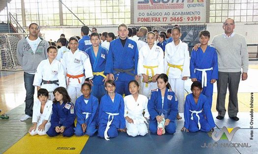 Judocas disputam torneio em Fernandópolis